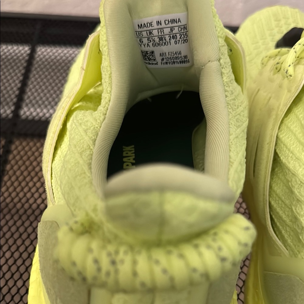 Adidas x IVY PARK Ultraboost Men’s 6 / Women’s 7 - Picture 8 of 8